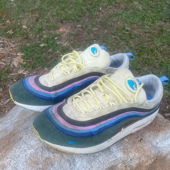 Authentic Nike Air Max 1/97 x
Sean Wotherspoon Men Sz12 sneakers - Picture 2 of 9